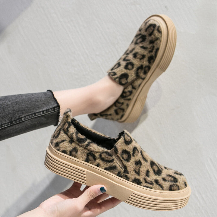 Women Large Size Leopard Suede Slip Resistant Comfy Casual Flats DTTT Image 3