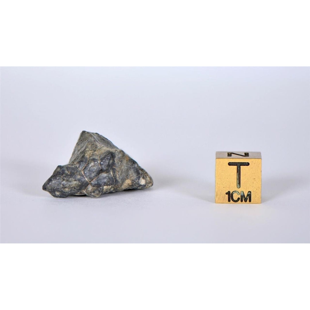 Lunar Meteorite 8.21g I Lunar Breccia I TOUAT 005 - TOP METEORITE Image 4