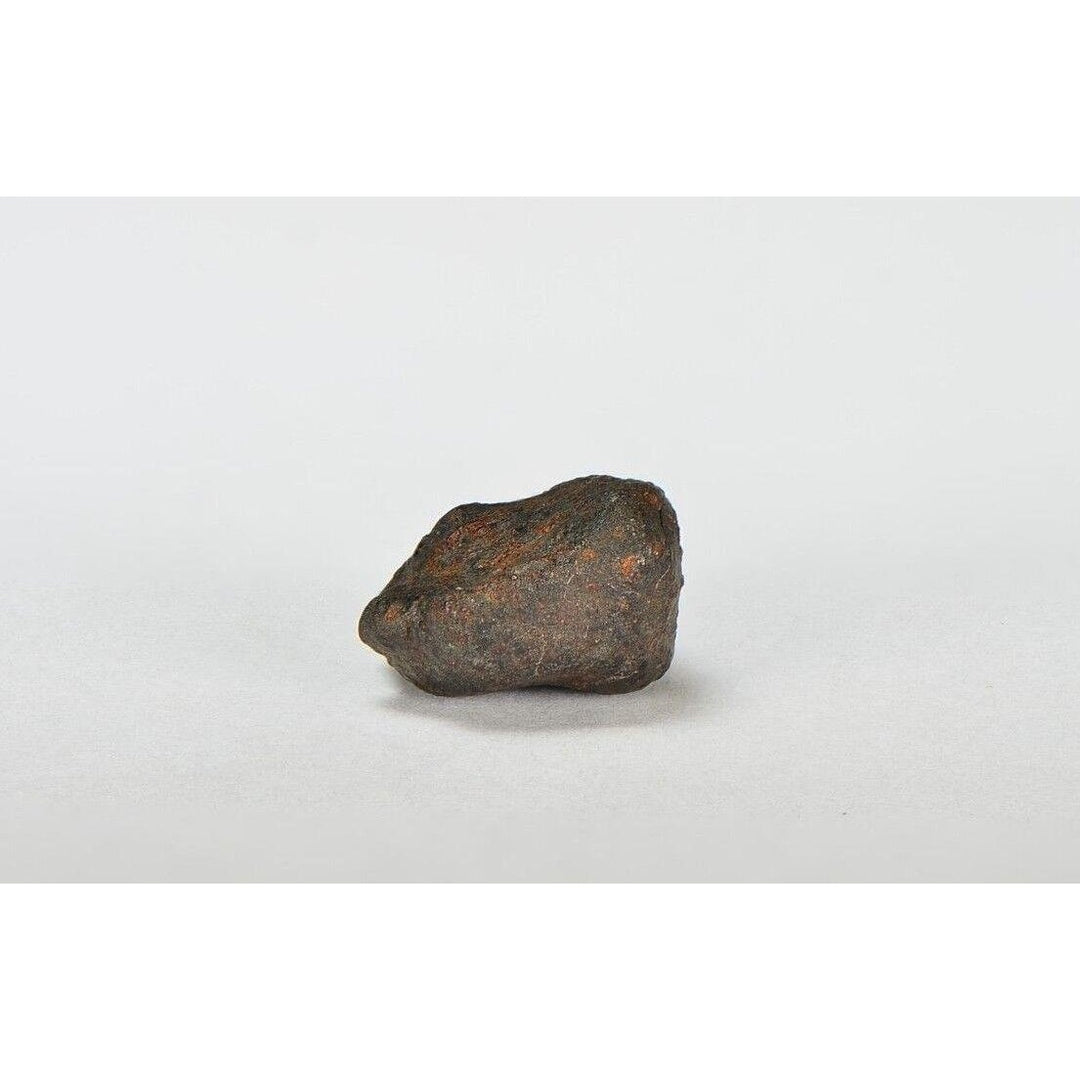 ORDINARY CHONDRITE Meteorite with FRESH CRUST 4.27g - TOP Image 1