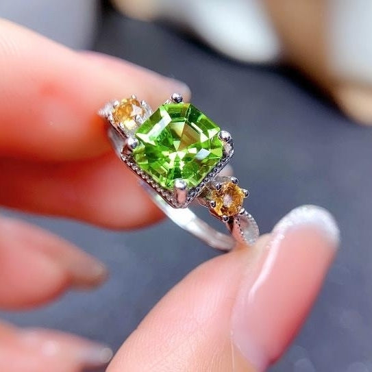 2 Carat Princess Square Diamond Olive Green Zircon Open Ring Image 4