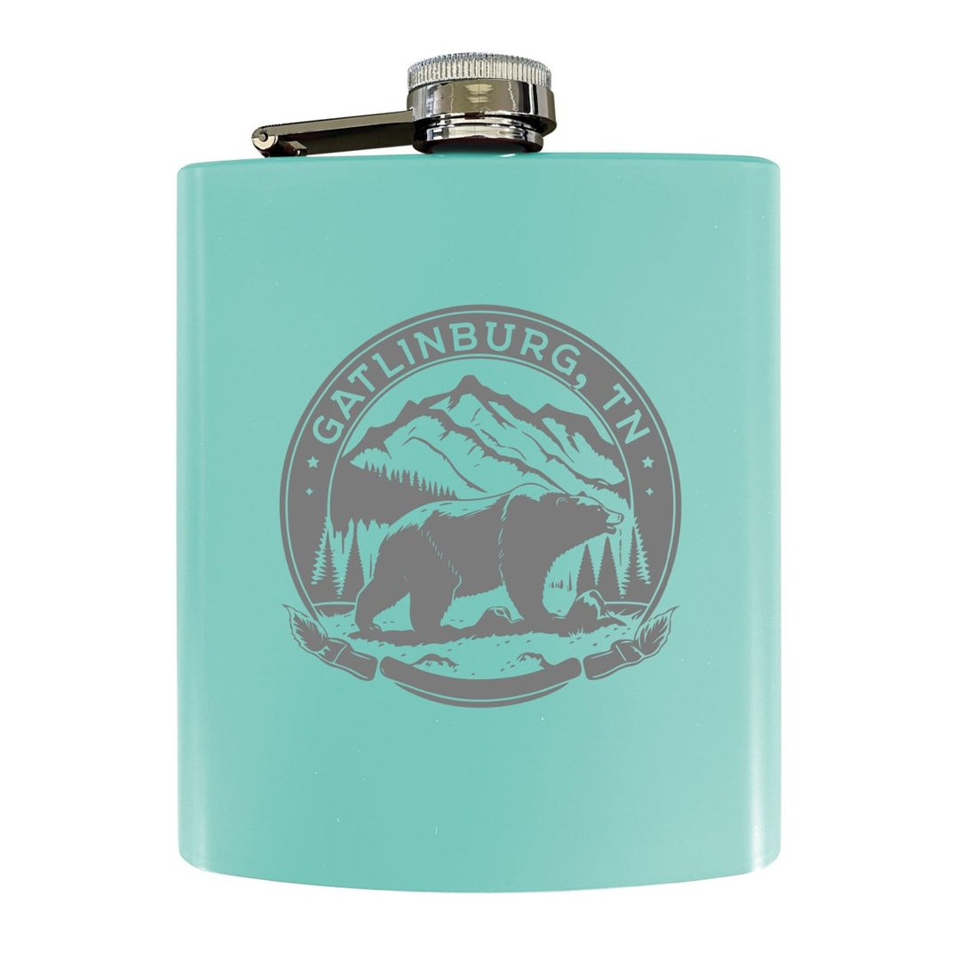 Gatlinburg Tennessee Laser Etched Souvenir 7 oz Leather Steel Flask Image 1