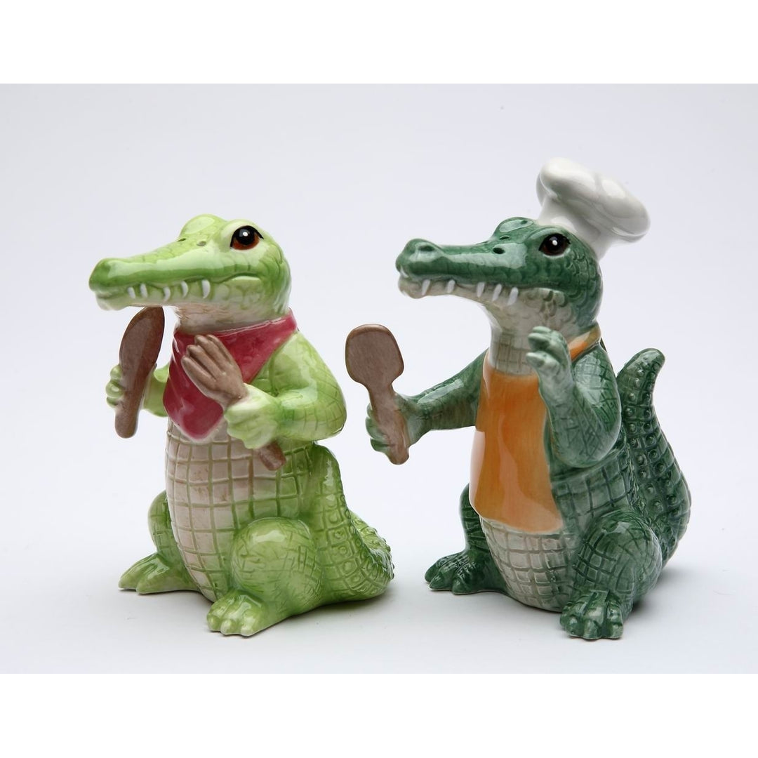 Ceramic AlligatorCrocodile Chef Salt and Pepper ShakersKitchen Dcor, Image 3