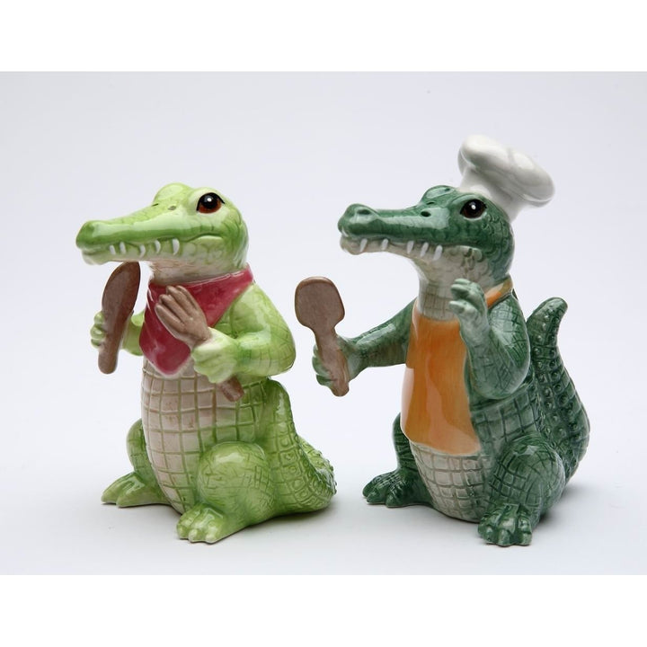 Ceramic AlligatorCrocodile Chef Salt and Pepper ShakersKitchen Dcor, Image 3