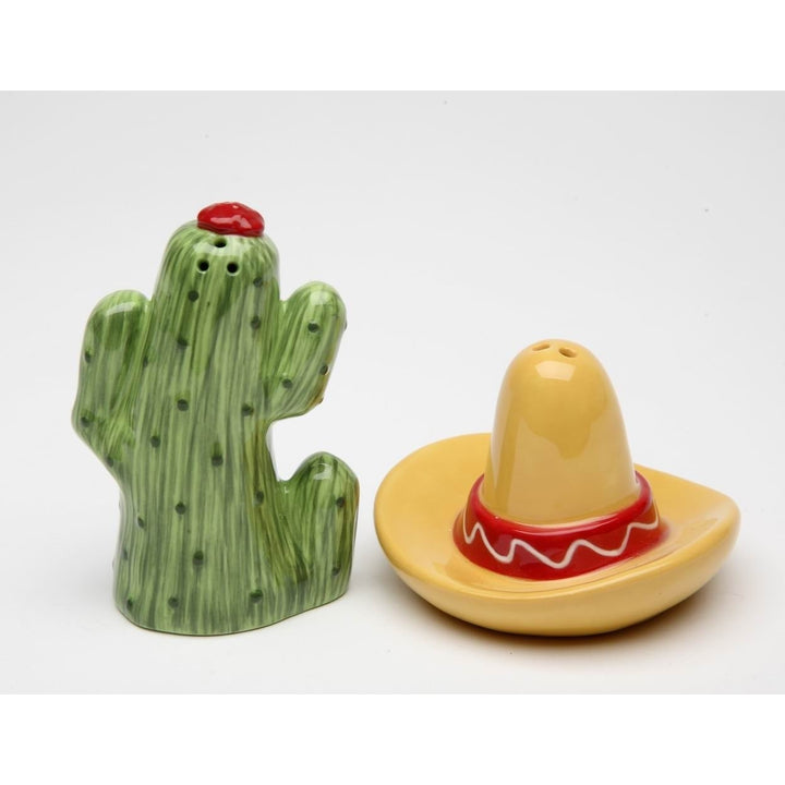 Ceramic Cactus Sombrero Salt Pepper Shakers  Mom Image 3