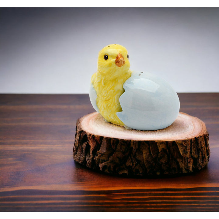 Ceramic Baby Chicken Hatching from Egg Salt Pepper Shakers Gift Image 1