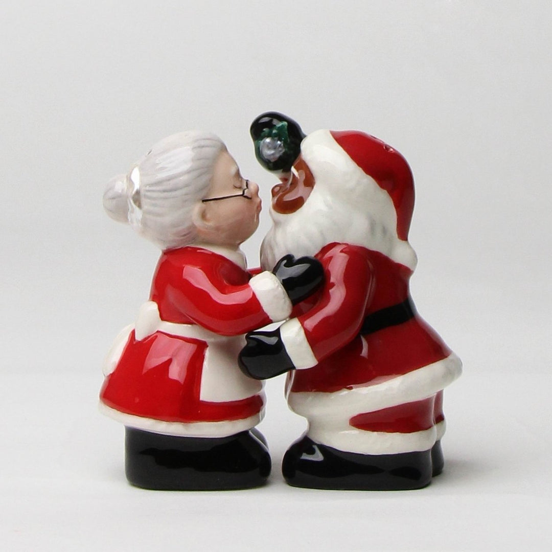 Interracial Santa and Mrs Claus Salt and Pepper Shakers Ceramic Gift Image 3