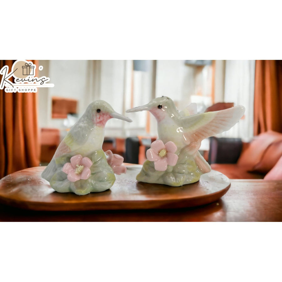 Ceramic Hummingbird Salt Pepper Shakers 3.75in Image 1