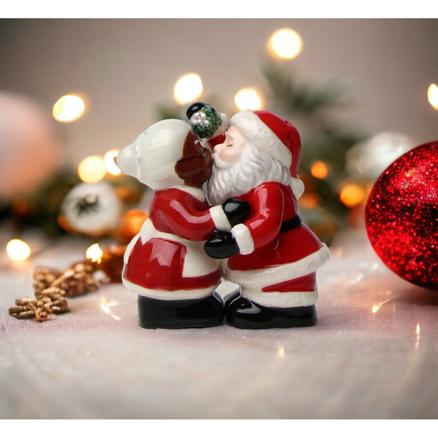 Interracial Ceramic Santa Claus Mrs Claus Salt and Pepper Shakers Image 1