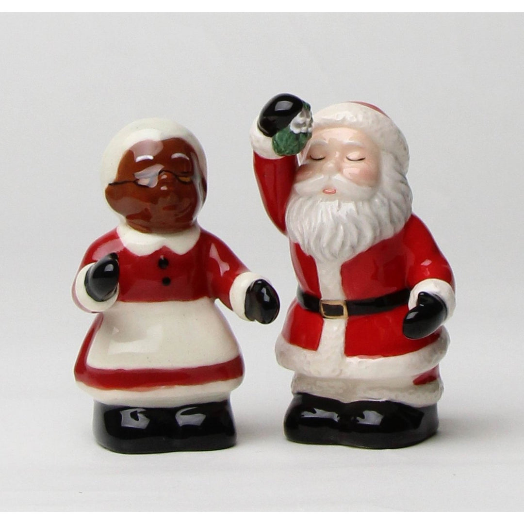 Interracial Ceramic Santa Claus Mrs Claus Salt and Pepper Shakers Image 3