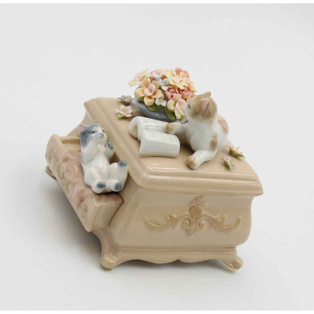 Ceramic Kittens Music Box Dresser 4.5 inch Gift for Cat Image 1