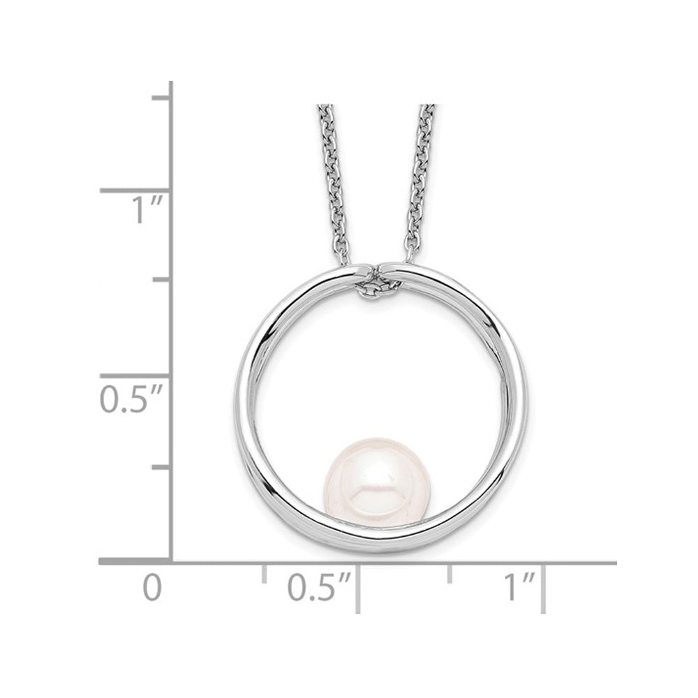 Freshwater Cultured Pearl Circle Pendant Necklace in Sterling Silver the Chain Image 2