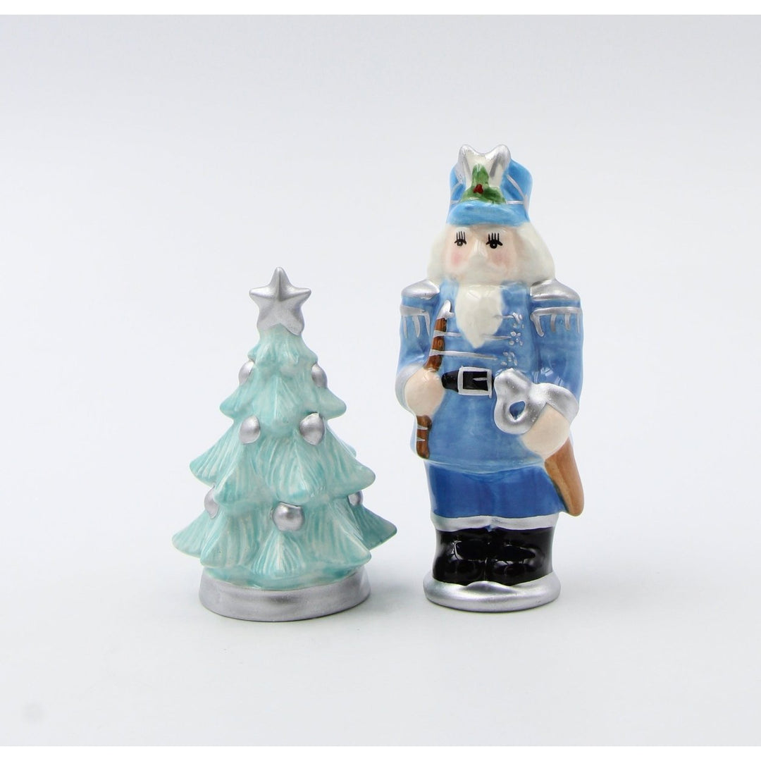 Ceramic Blue Nutcracker Christmas Tree Salt and Pepper Shakers Image 3