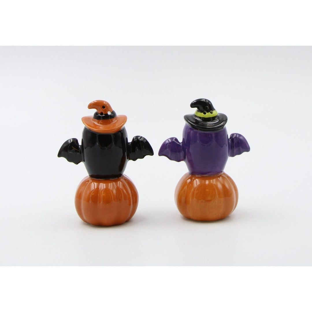 Ceramic Halloween Owl Witches Salt and Pepper Shakers Image 3