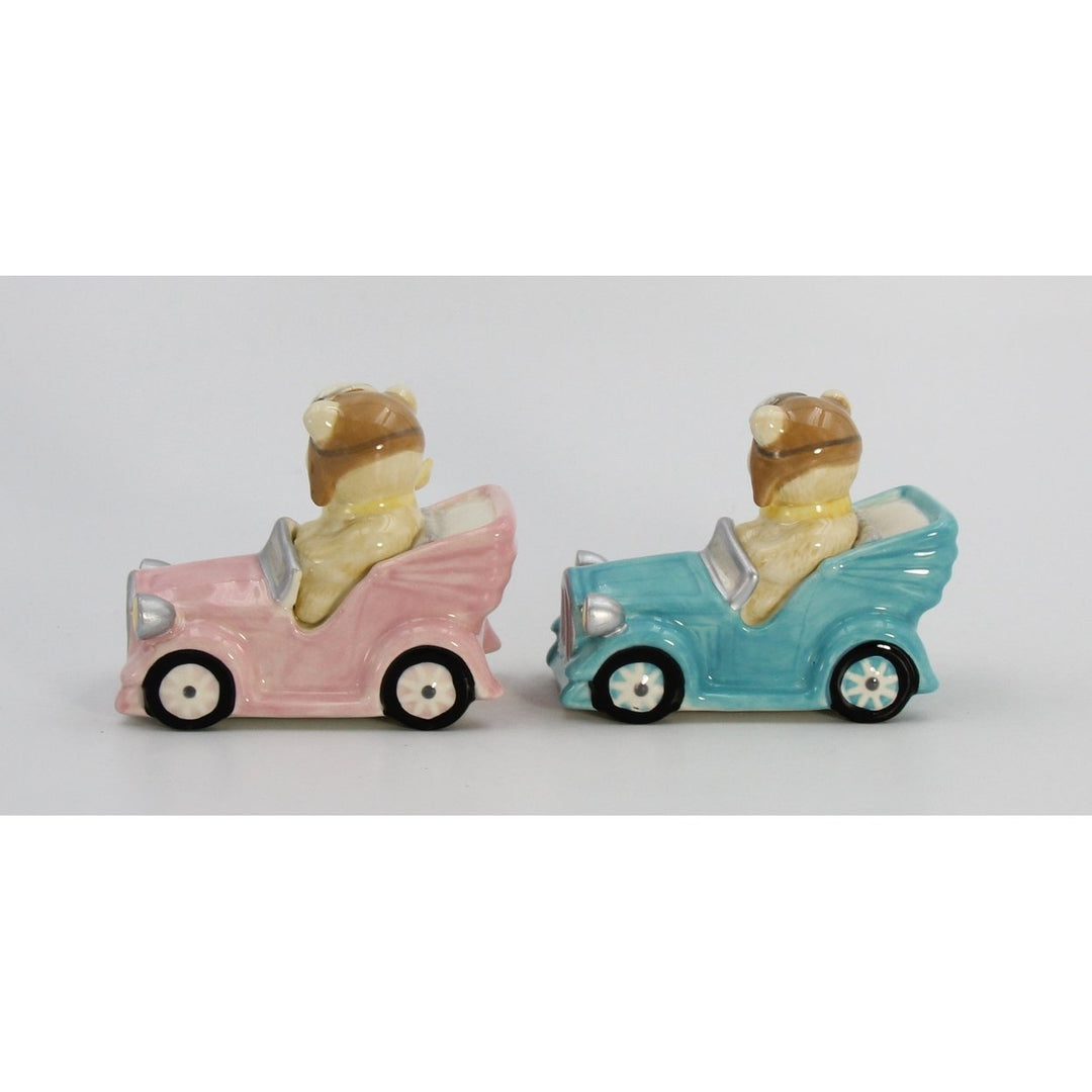 Ceramic Teddy Bear Couple Driving Car Salt and Pepper Shakers 3.875 Inch Image 4