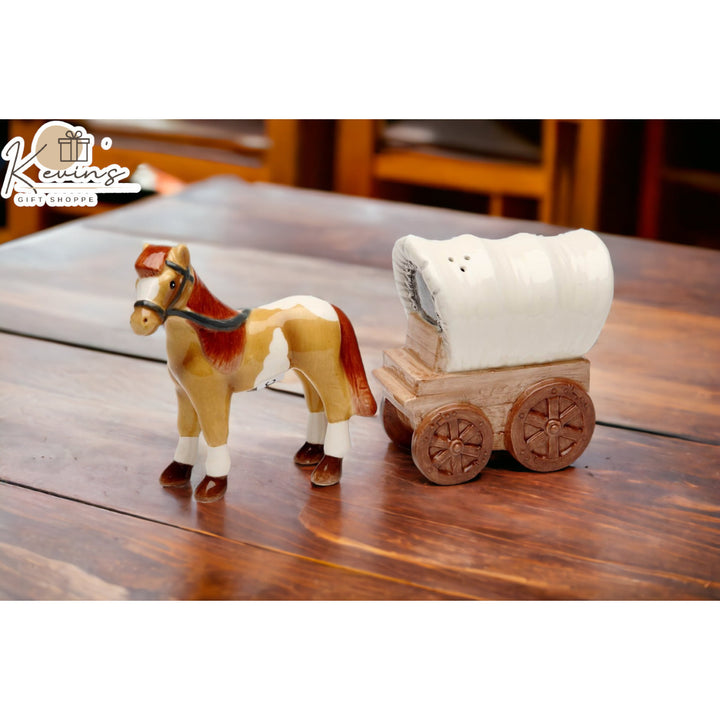 Ceramic Horse and Wagon Salt and Pepper Shakers Home Kitchen Image 1