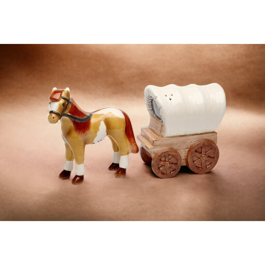 Ceramic Horse and Wagon Salt and Pepper Shakers Home Kitchen Image 2