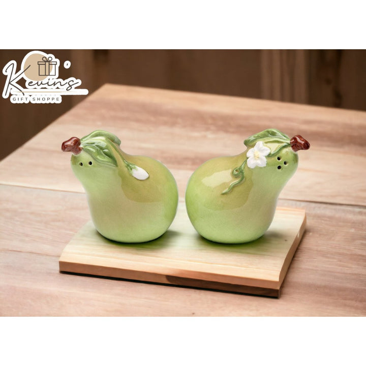 Hand Painted Ceramic Pear Salt and Pepper Shakers 2 7/8 inch Image 1