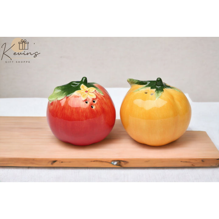 Hand Painted Ceramic Tomato Salt Pepper Shakers Kitchen Gift Image 1