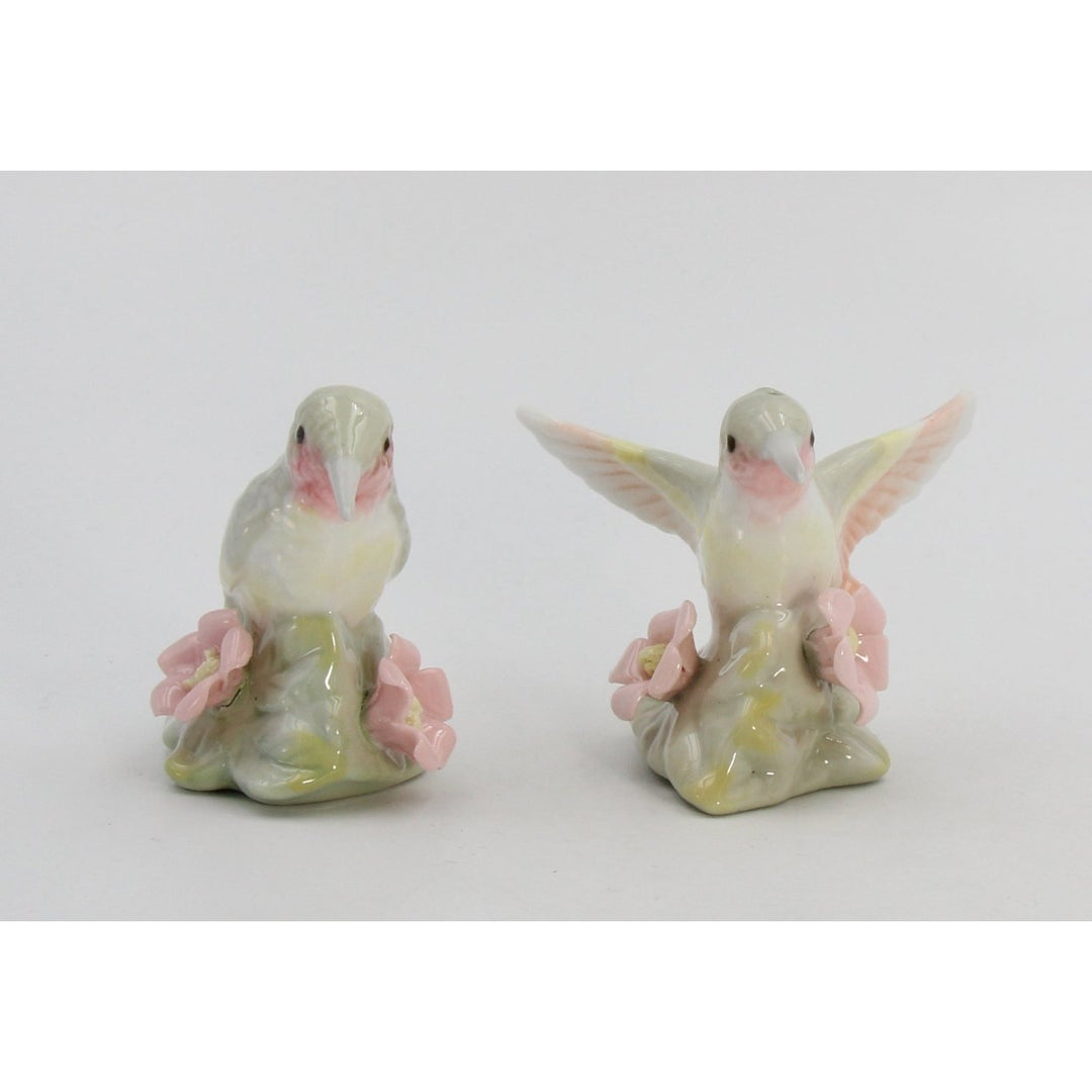 Ceramic Hummingbird Salt Pepper Shakers 3.75in Image 3