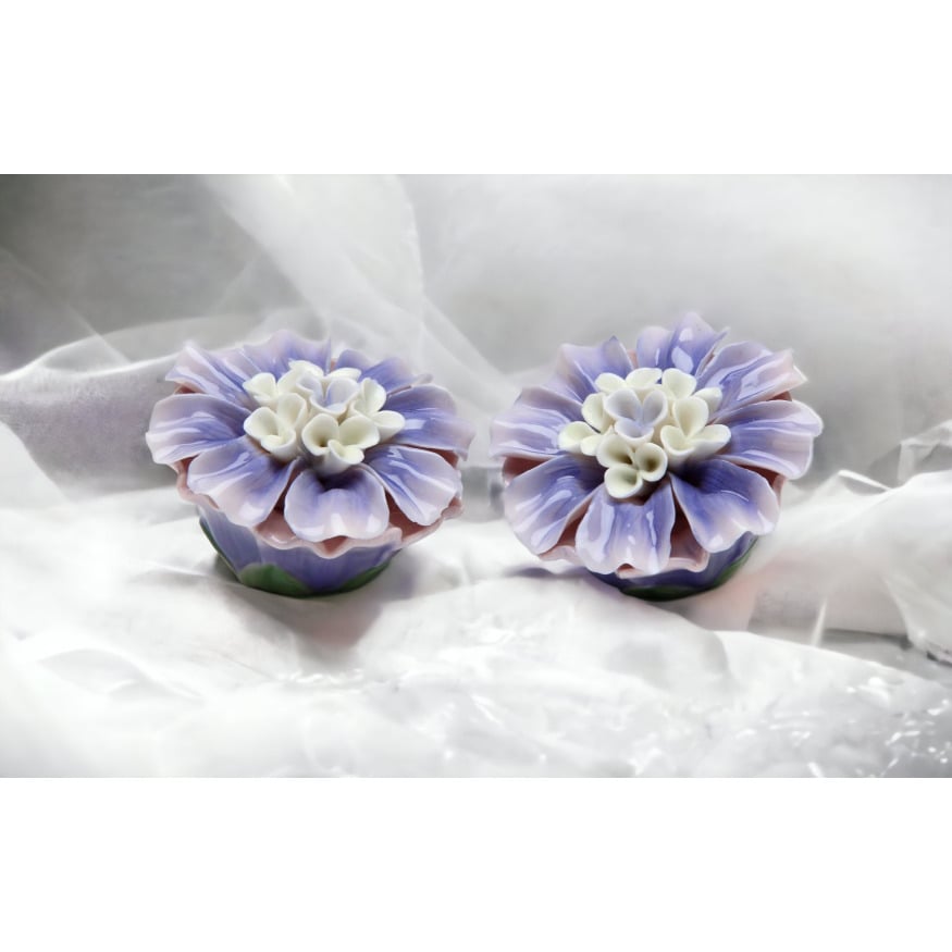 Ceramic Dahlia Flower Salt and Pepper Shakers 2.5 inch Gift Image 1