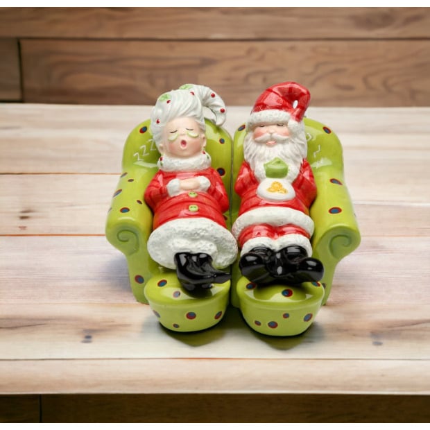 Ceramic Santa and Mrs Claus Taking a Nap Salt and Pepper Shakers Holiday Decor Image 2