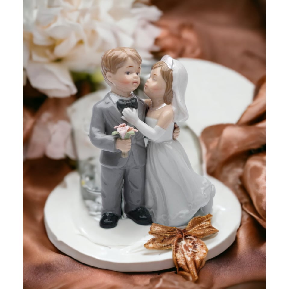 Hand Painted Ceramic Kissing Wedding Couple Figurine 5in Gift Image 2