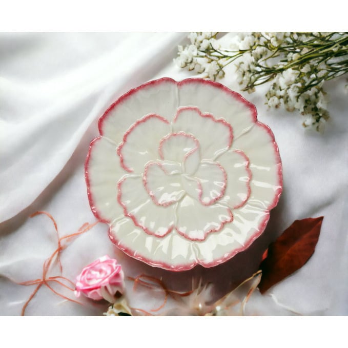 Ceramic Set of 4 Carnation Flower Plates 6.25 inch Image 1