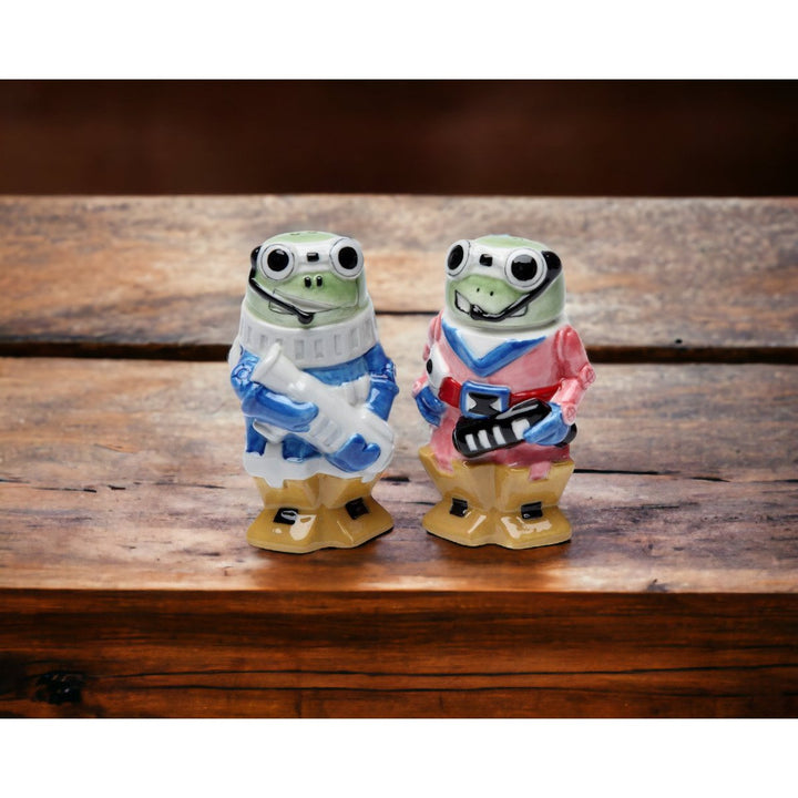 Ceramic Robot Frog Salt and Pepper Shakers Cottagecore Gift Image 2