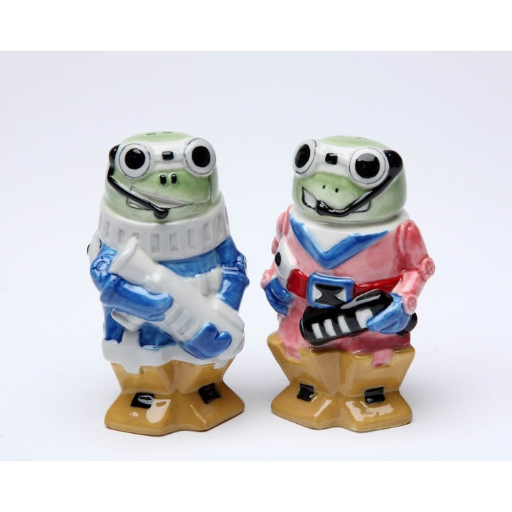 Ceramic Robot Frog Salt and Pepper Shakers Cottagecore Gift Image 3