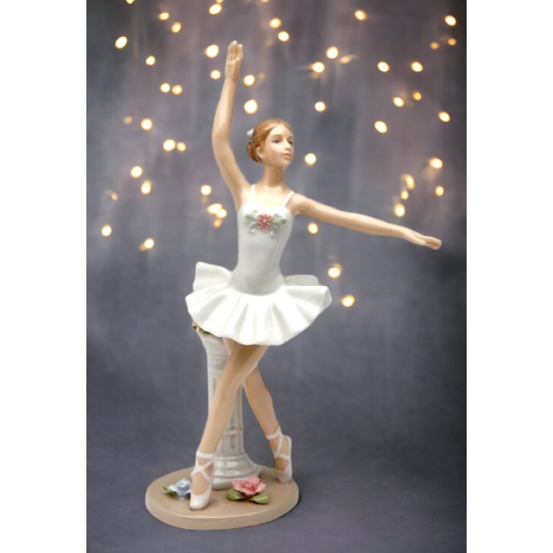 Ceramic Ballerina Figurine 4.25x3x7.25 Inches Image 1