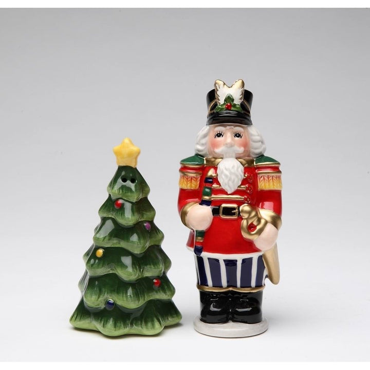 Ceramic Christmas Nutcracker Salt and Pepper Set Tree and Soldier Image 3