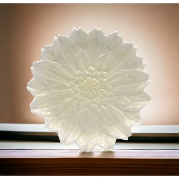 Ceramic White Daisy Flower Plates Set of 2 8.375 inch Cottagecore Image 2