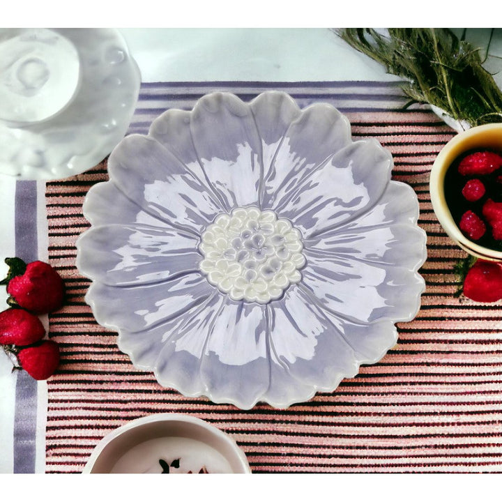 Ceramic Dahlia Flower Plates Set of 2 Cream 8.5 Inch Image 2