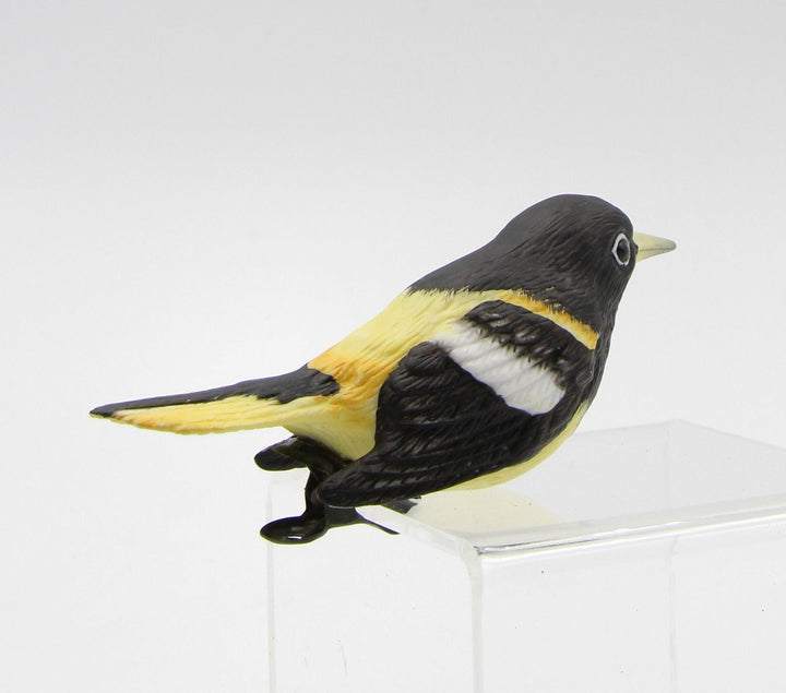 Ceramic Northern Oriole 2.375x1.375 Garden Decor Image 4