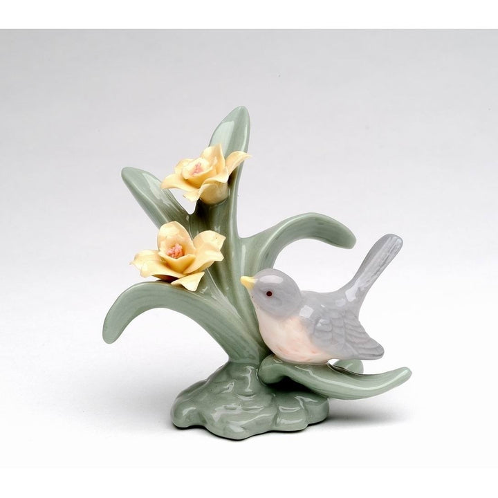 Ceramic Mini Robin Bird Figurine with Daffodil 3x2x2.5 Vintage Gift Image 3