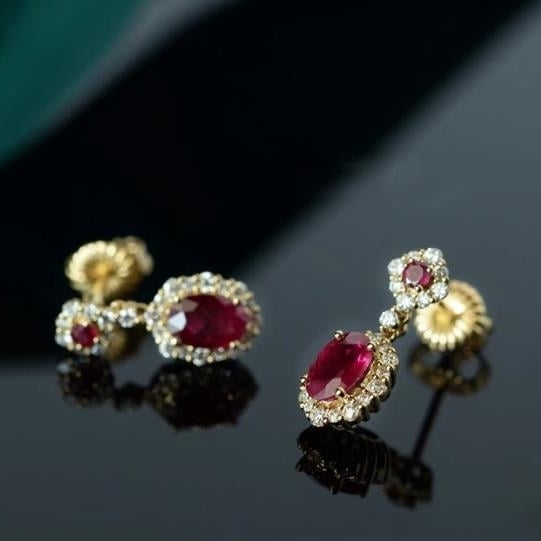 Luxury Ruby earrings female antique silver needle French style earrings palace style exquisite red diamond color Image 2