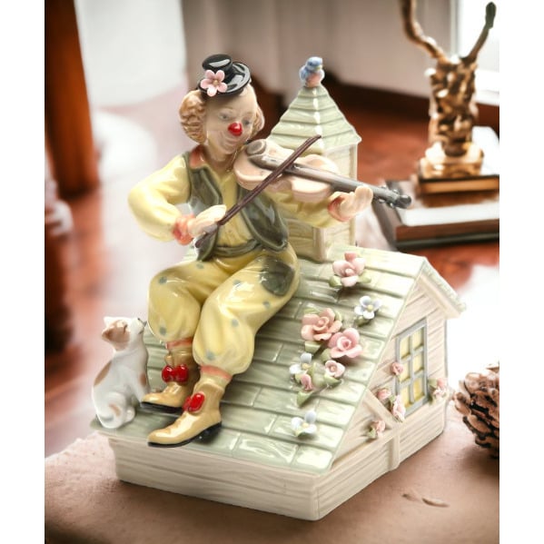 Ceramic Fiddler on the Roof Clown Music Box 5.25x4.5x6.25 Gift Image 2