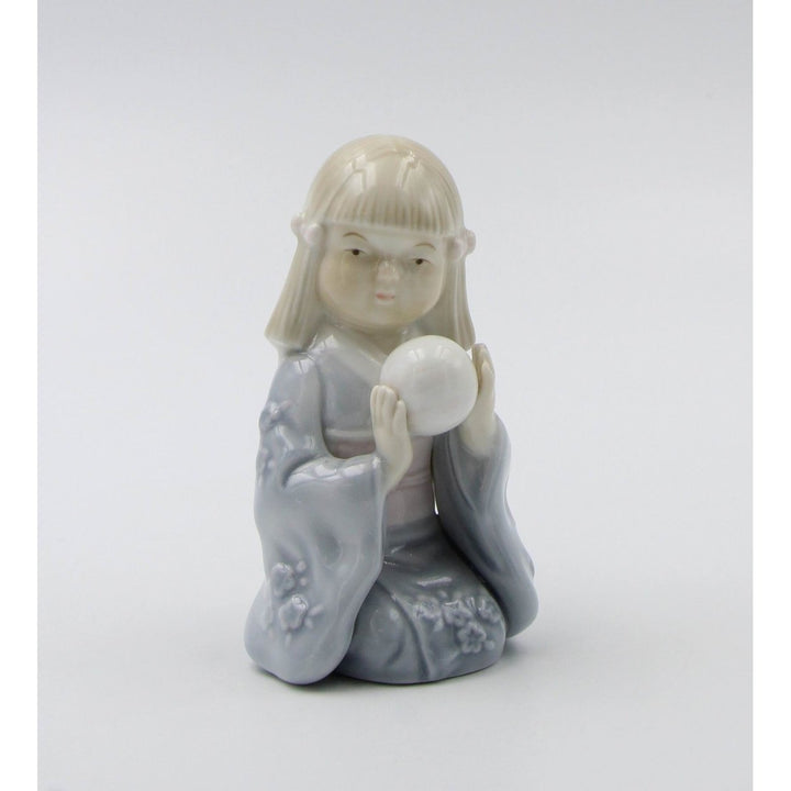 Ceramic Japanese Girl Figurine Kimono Temari Ball 2.5in Gift Image 3