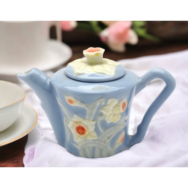 Ceramic Mini Narcissus Flower Teapot Handmade  4.625" Image 1