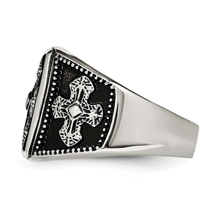 Mens Textured Antiqued Cross Ring in Stainless Steel Image 4