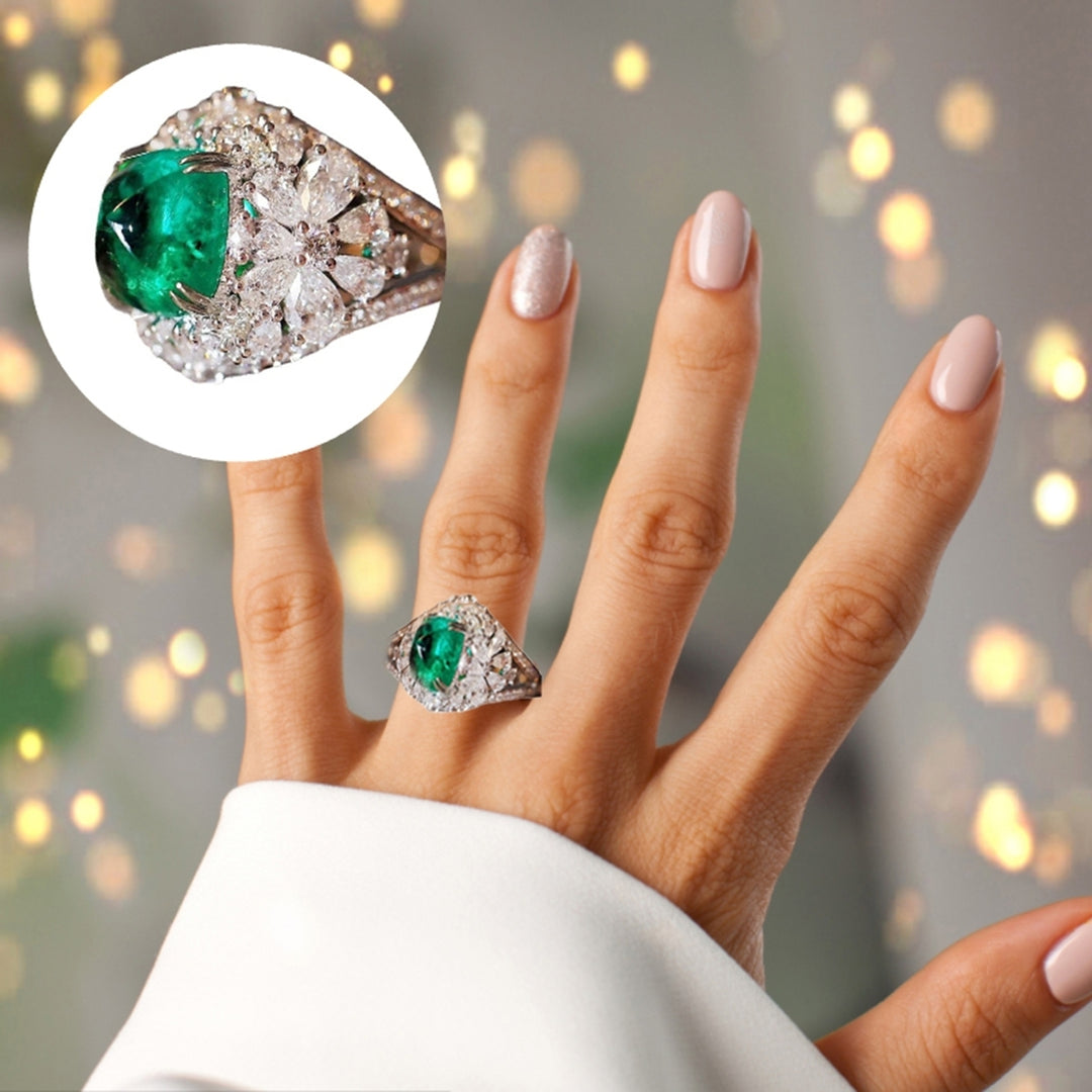 Retro Women Ring Inlaid Green Square Rhinestone Finger Ring for Anniversary Image 3