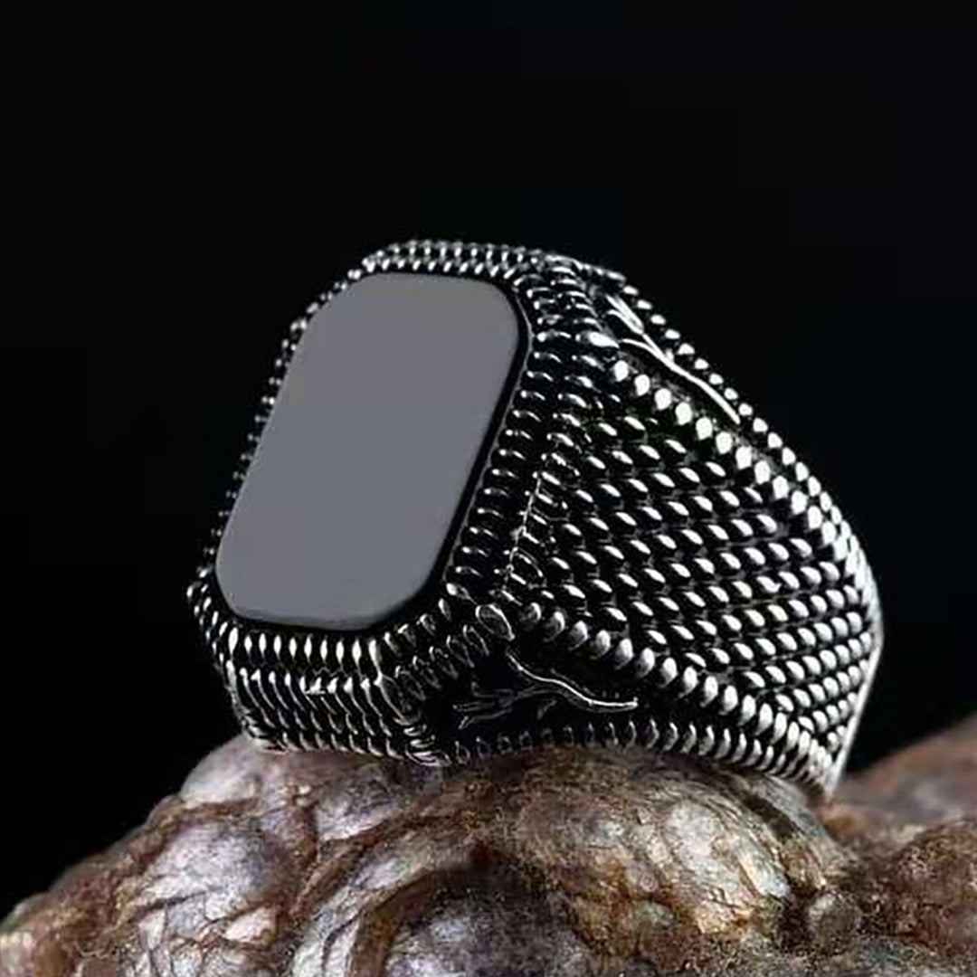 Fashion Ring Comfortable Shining Luxurious Trendy Personality Decorate Alloy Inlaid Black Gem Ring Gift Image 1