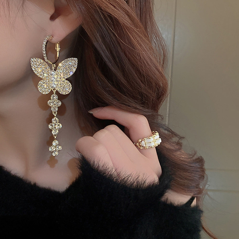 1 Pair Women Hook Earrings Exquisite Imitation Pearl Shiny Rhinestone Butterflies Shape Hanging Earrings Female Jewelry Image 2