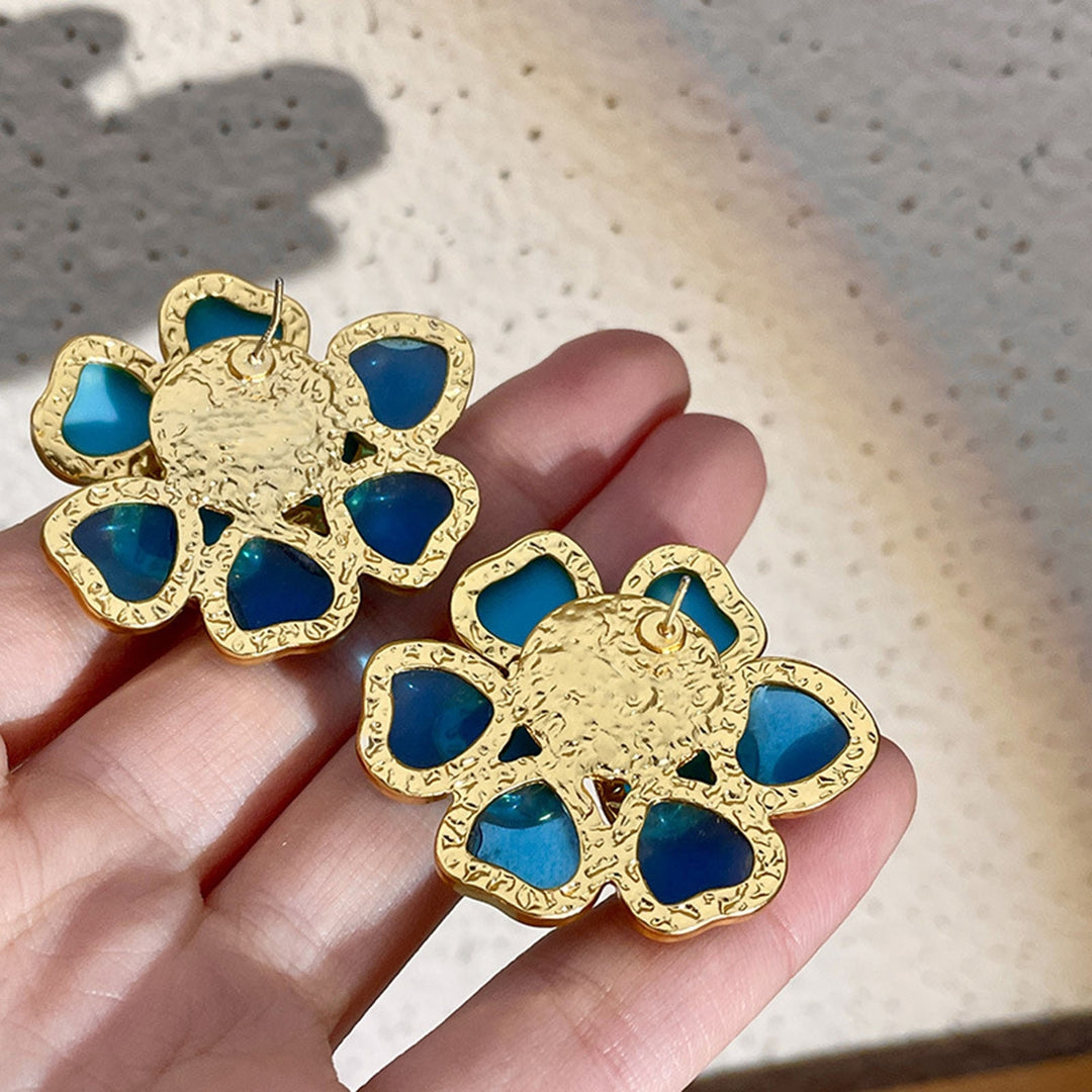 1 Pair Women Earrings Double Layered Geometric Enamel Three-dimensional Retro Decoration Blue Flower Shape Stud Earrings Image 9
