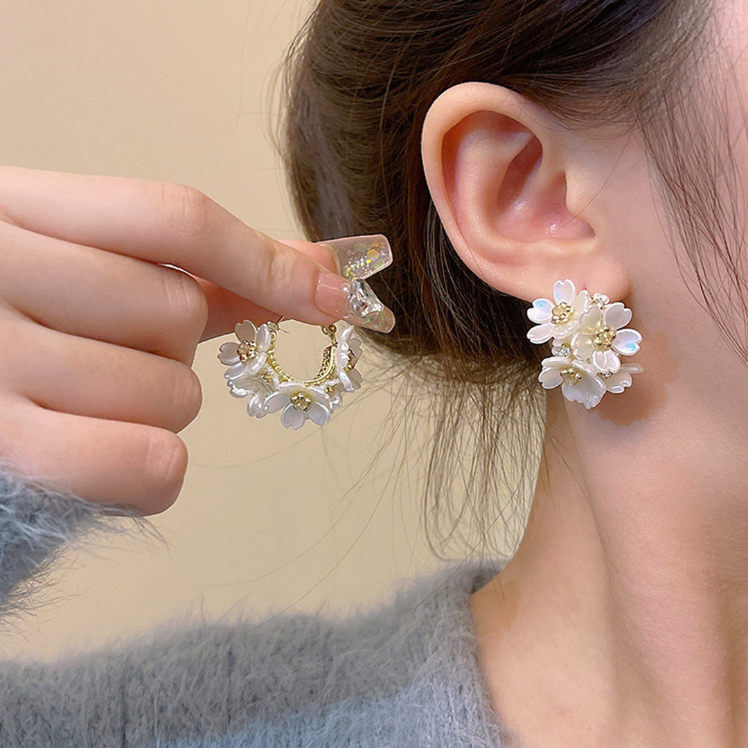 1 Pair Petal Earrings Vivid Earrings Female Ear Jewelry Image 3