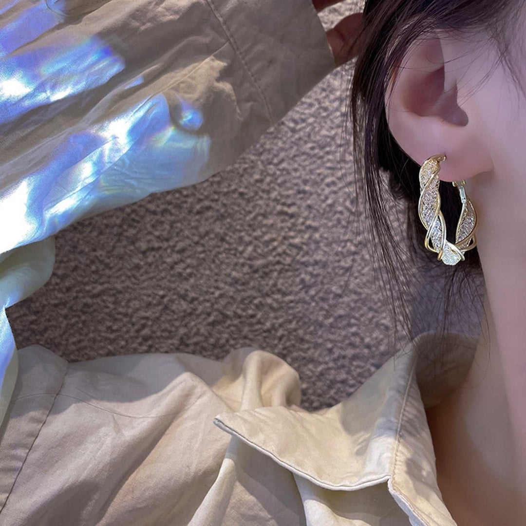 1 Pair Twisting Hoop Earrings Geometric Elegant Hypoallergenic Silver Color Golden Alloy Girls Earrings Fashion Image 12
