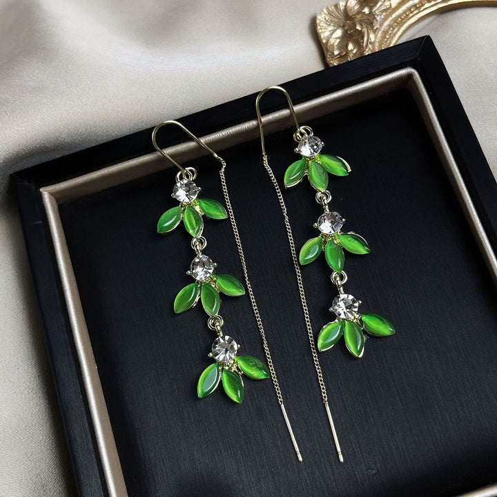 1 Pair Korean Style Green Leaves Metal Chain Tassel Earrings Women Shiny Rhinestone Inlay Exquisite Drop Earrings Image 3
