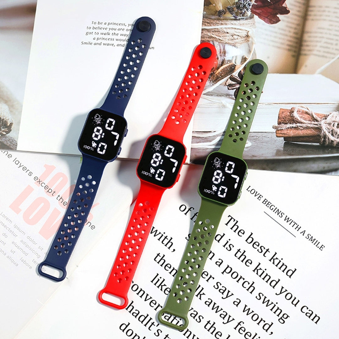 Kids Watch Digital Display Luminous Portable Large Font Waterproof Sports Wristwatch for Running Image 10