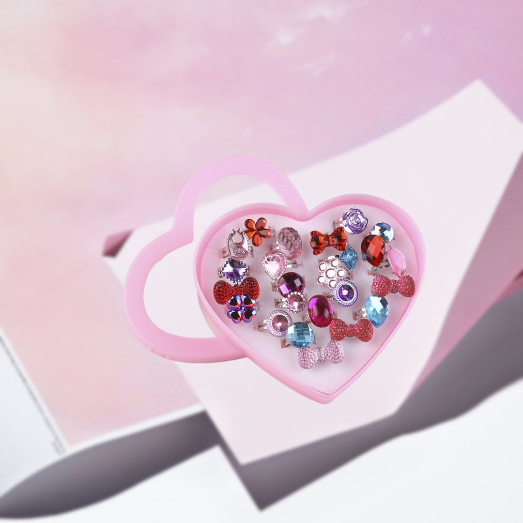 1 Set Girls Rings Glittery Anti-allergy Decorative Children Toy Cartoon Love Heart Fashion Kids Rings for Daily Wear Image 3