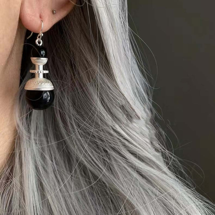 Black onyx earrings  ins design light luxury niche French style 925 silver needle earrings womens simple earrings Image 2